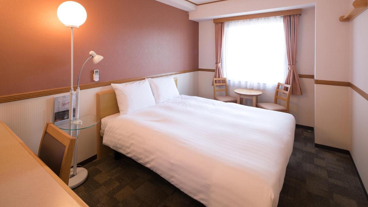 Toyoko Inn Hakata-Guchi Ekimae Fukuoka (Fukuoka) Exterior foto