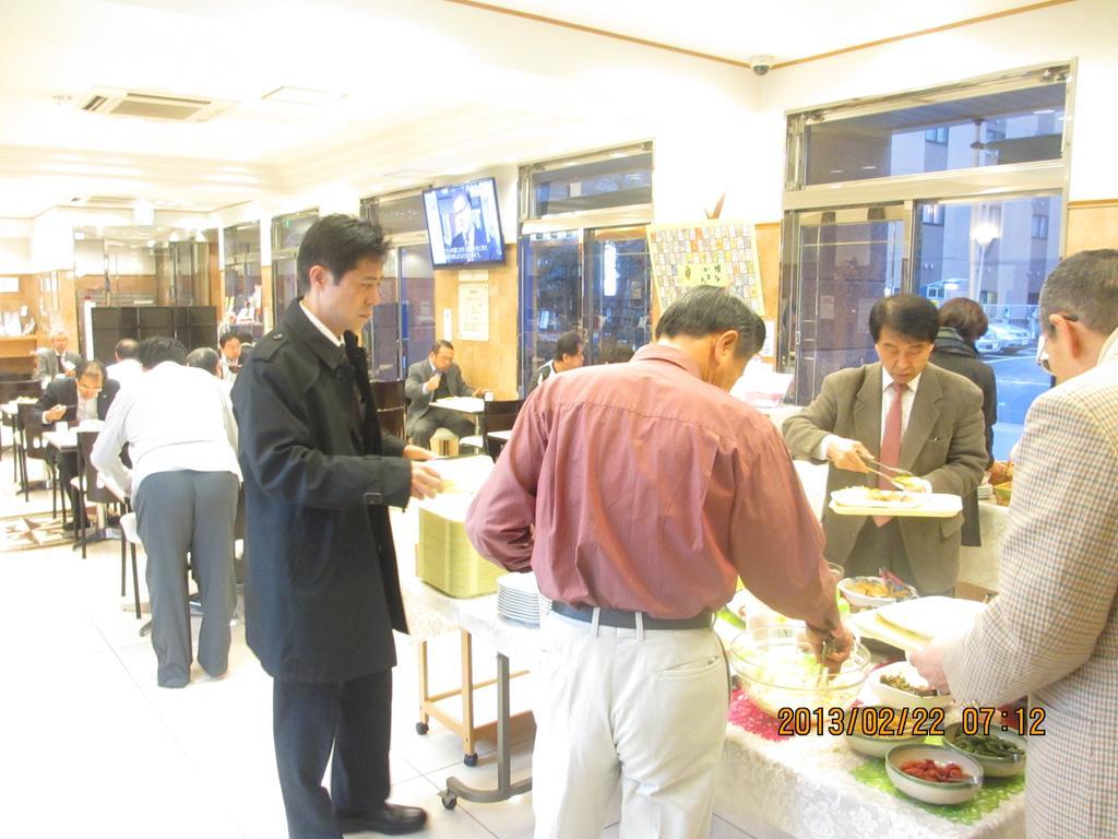 Toyoko Inn Hakata-Guchi Ekimae Fukuoka (Fukuoka) Exterior foto